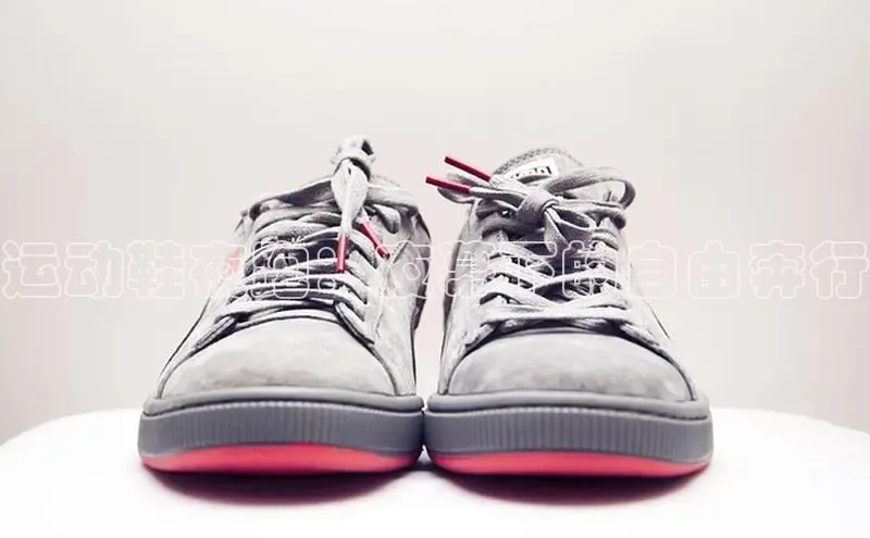 意昂2登录地址百度信誉运动鞋夜跑：夜幕下的自由奔行