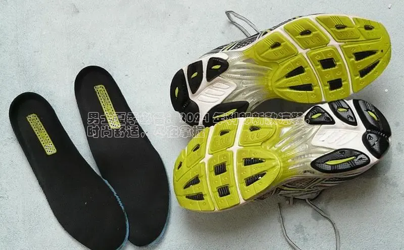 意昂2体育官方网站百度健康男士夏季必备：2024 年利郎新款凉鞋，
时尚舒适，尽在掌握