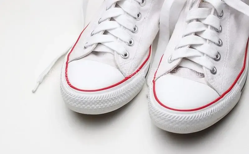 意昂2度小满支付2024年夏季女童 AJ 鞋款：潮流与舒适的
完美结合