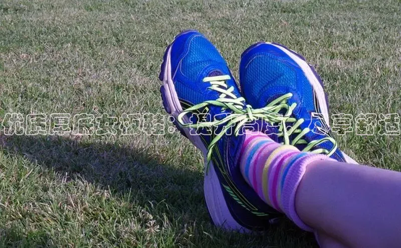 意昂2账号登录入口百度教育优质厚底女板鞋：提升高度，尽享舒适