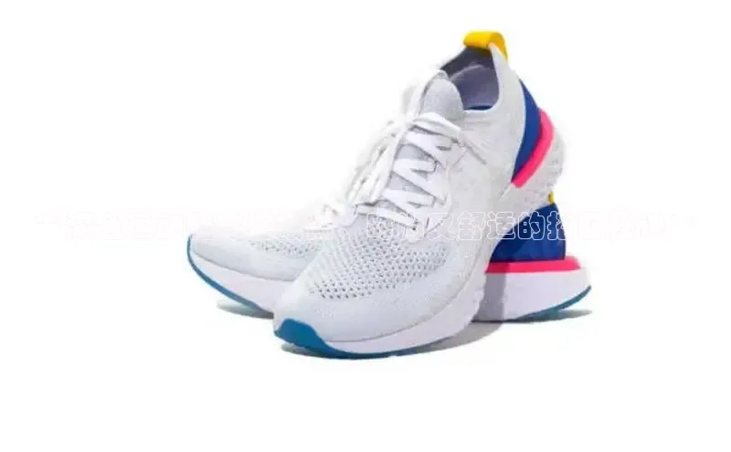 意昂2登录赛富乐斯**深色运动鞋穿搭指南：时尚又舒适的搭配秘诀**