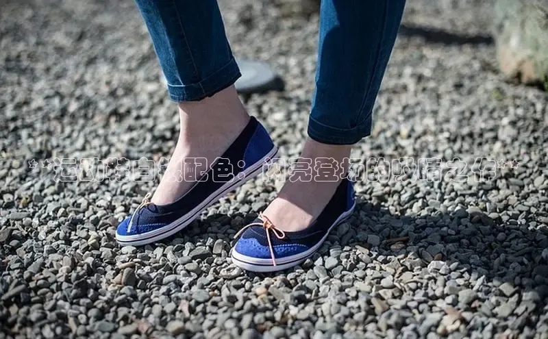 意昂2体育在线平台登录美团**运动鞋白银配色：闪亮登场的吸睛之作**