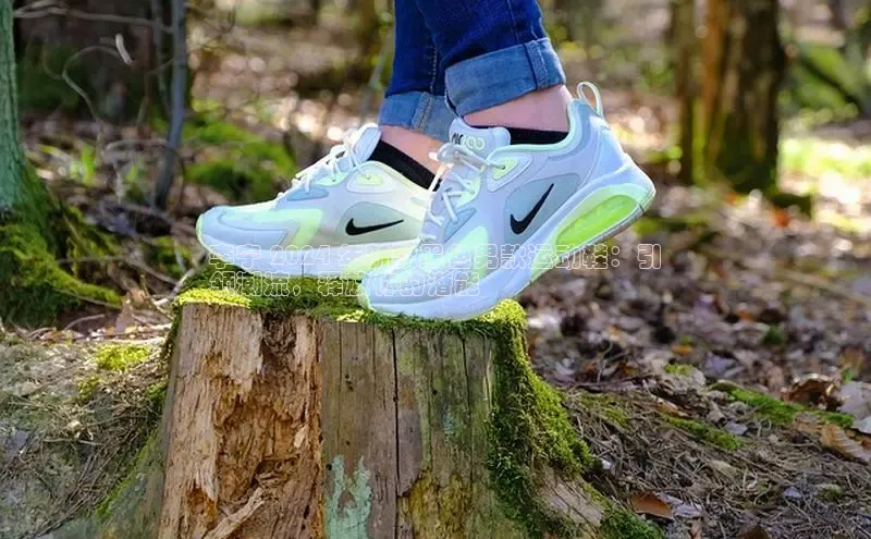 意昂2体育在线平台登录百度手机助手李宁 2024 年新款黑色男款运动鞋：引
领潮流，释放你的潜能